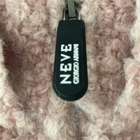 Giorgio Armani Pink Ski Jacket with Cozy Hood - Picture 5 of 8